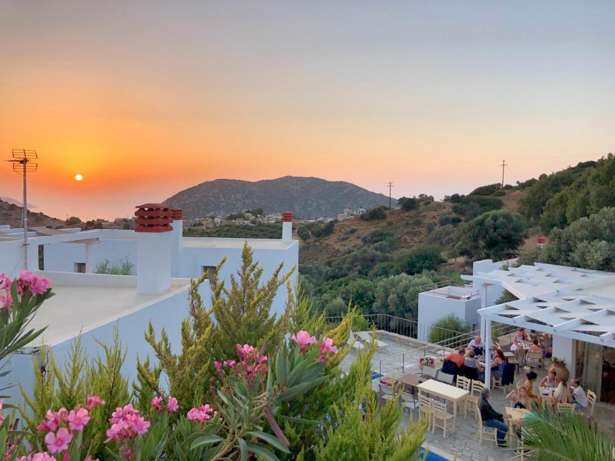 Mourtzanakis Residence - Traditional Eco Hotel In Akhládha エクステリア 写真