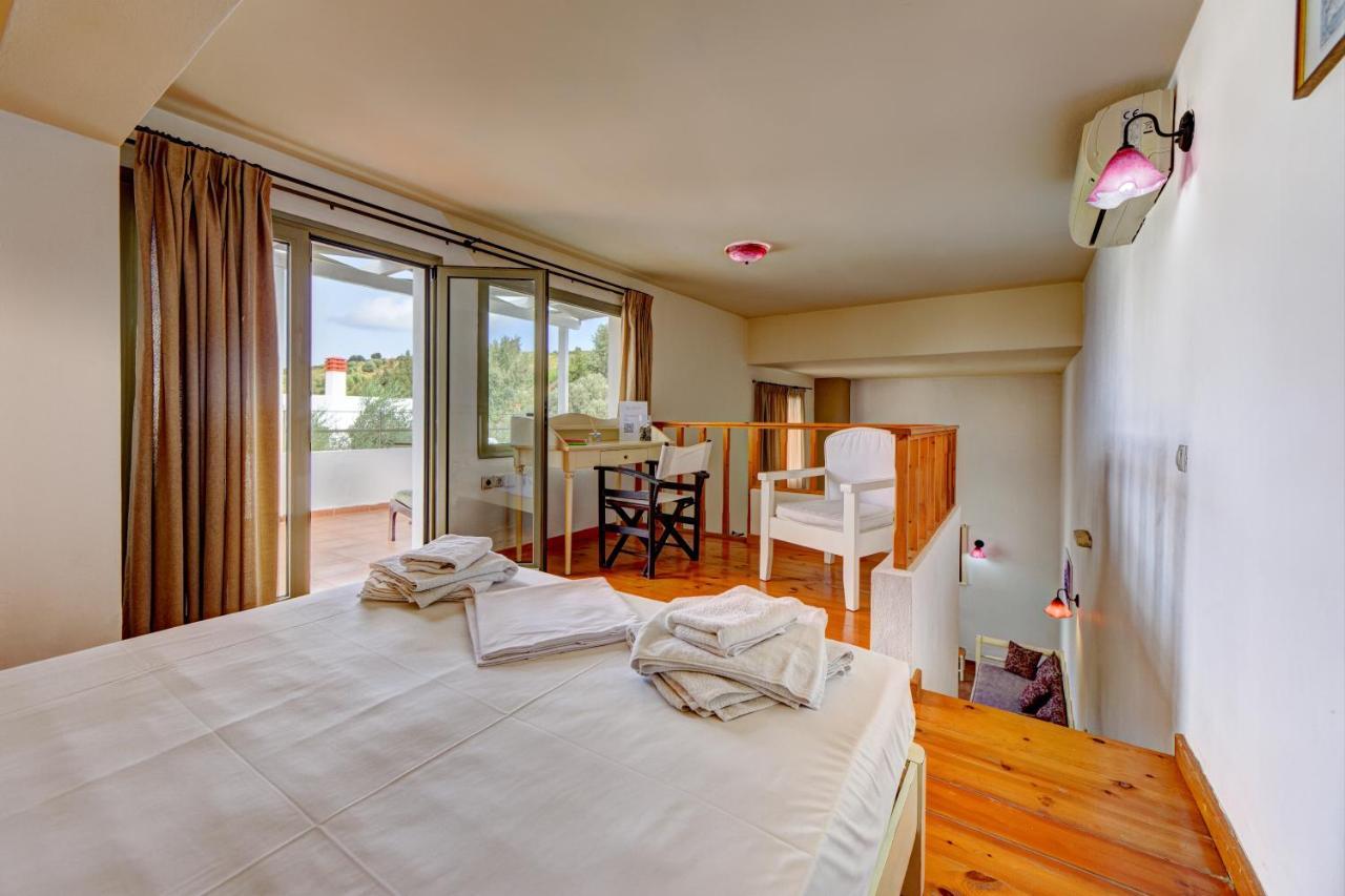 Mourtzanakis Residence - Traditional Eco Hotel In Akhládha エクステリア 写真
