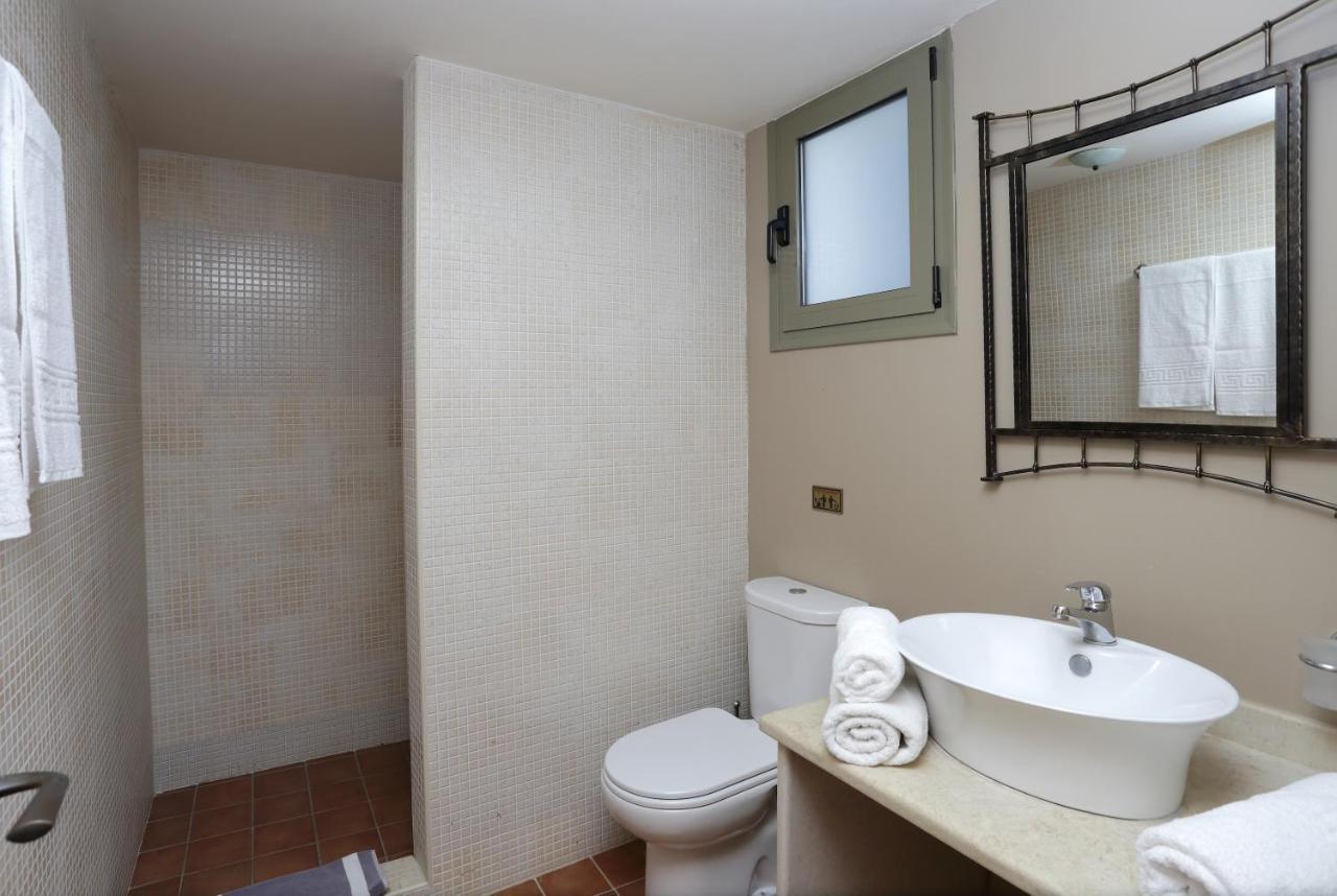 Mourtzanakis Residence - Traditional Eco Hotel In Akhládha エクステリア 写真