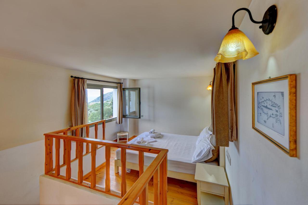 Mourtzanakis Residence - Traditional Eco Hotel In Akhládha エクステリア 写真