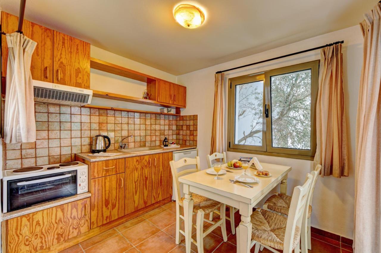 Mourtzanakis Residence - Traditional Eco Hotel In Akhládha エクステリア 写真