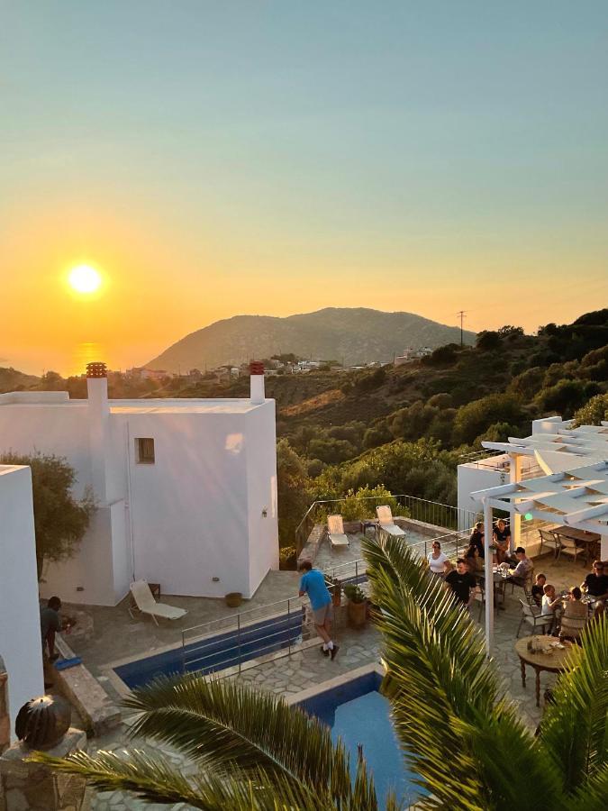 Mourtzanakis Residence - Traditional Eco Hotel In Akhládha エクステリア 写真
